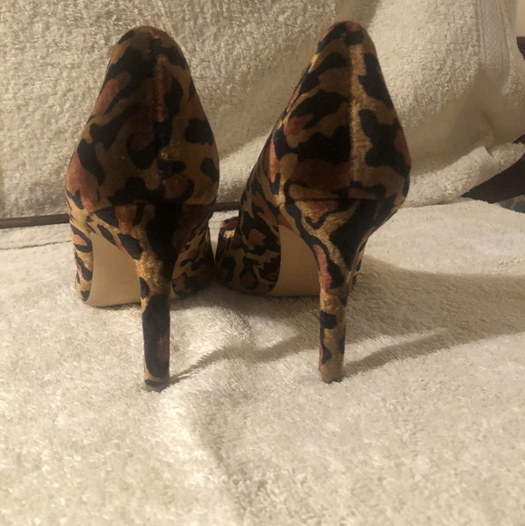 Heels - Picture 4 of 8